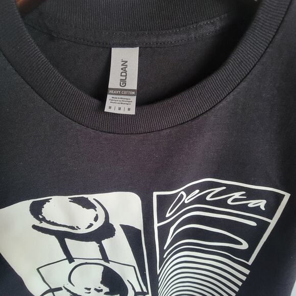 Delta 5  band  t shirt size medium  black - Picture 2 of 2